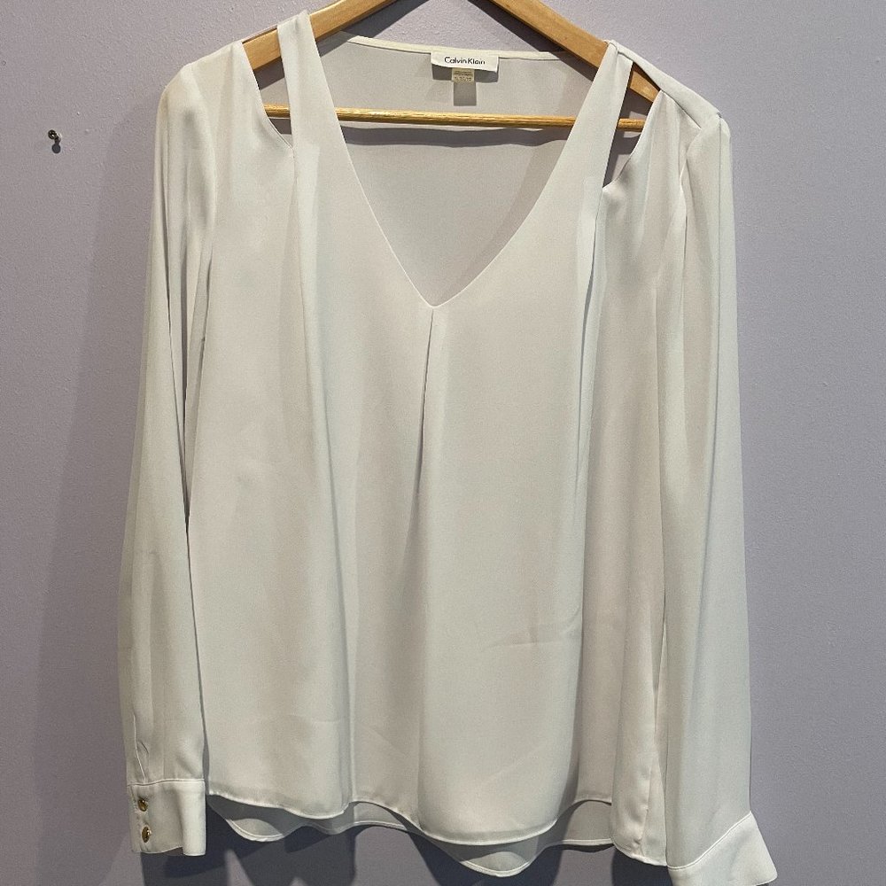 White Shoulder Key Hole Blouse